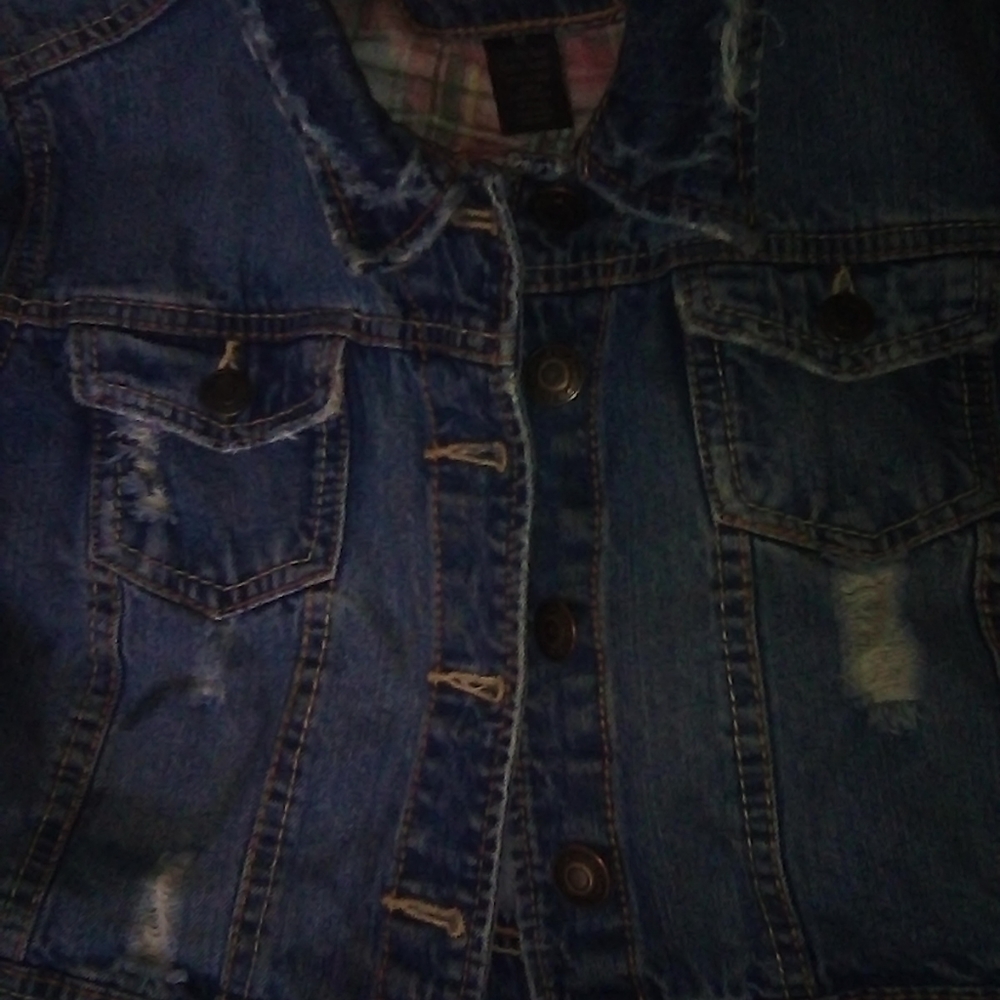 Jean Jacket 🧥 - Picture 8 of 11